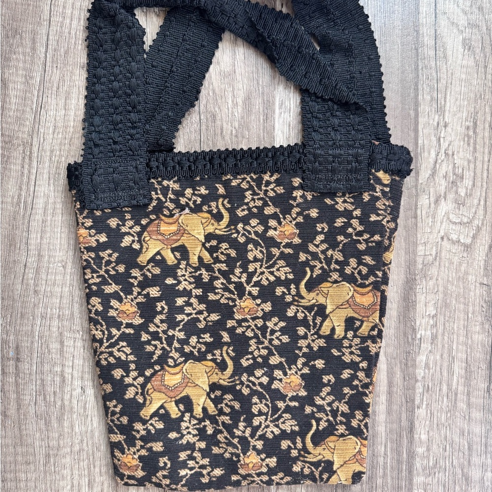 Elegant Black and Gold Elephant Patterned Tote Bag